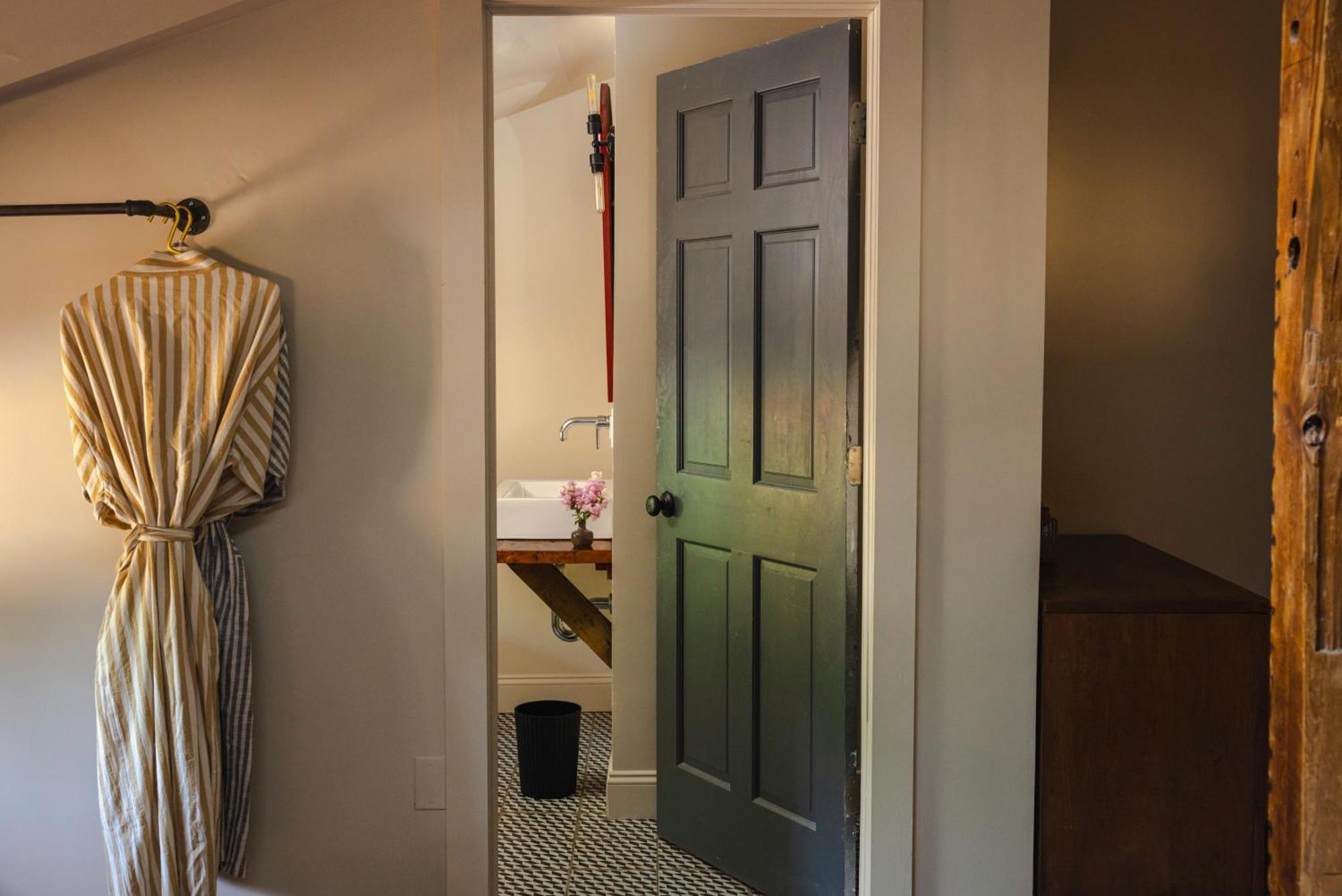 Kingston Carriage House Bed & Breakfast Luaran gambar
